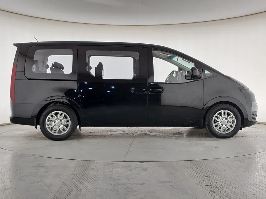 2023 Hyundai Staria Smart 9 ST 