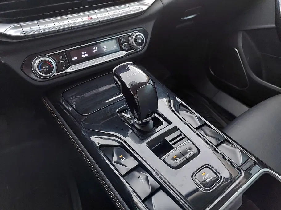 2023 FAW Bestune T77  