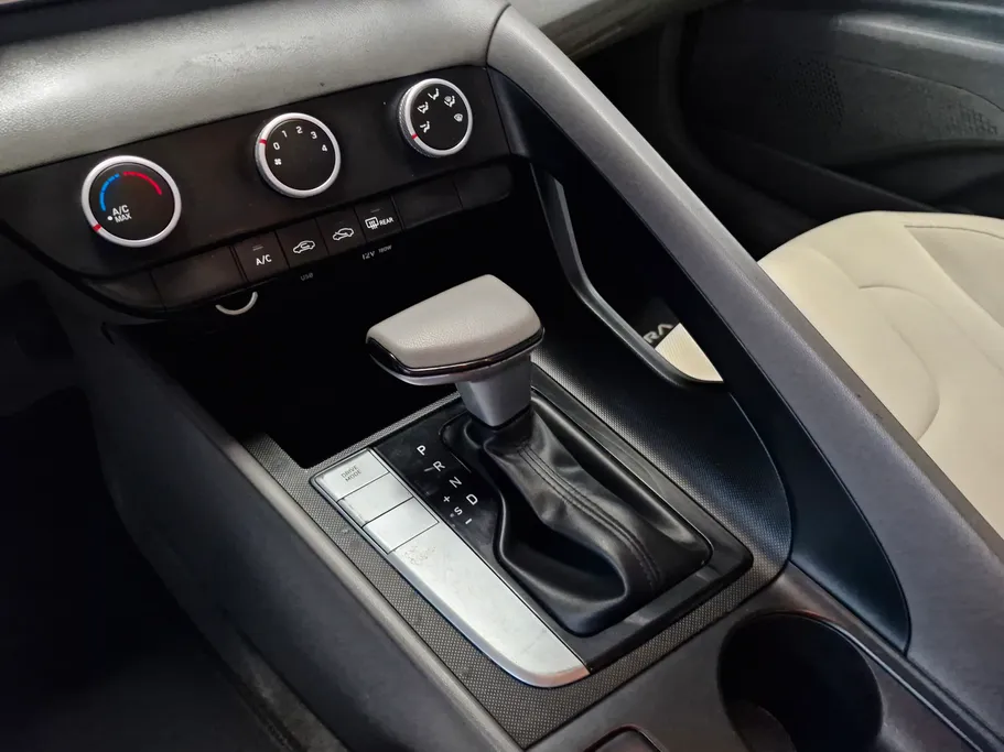 2023 Hyundai Elantra Fleet 