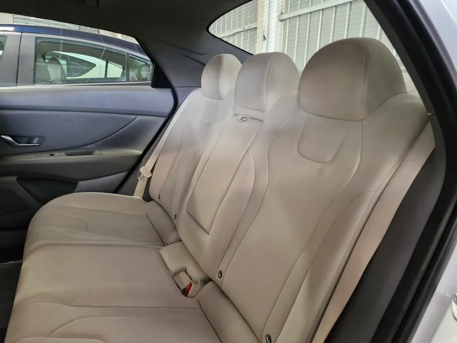 2023 Hyundai Elantra Fleet 