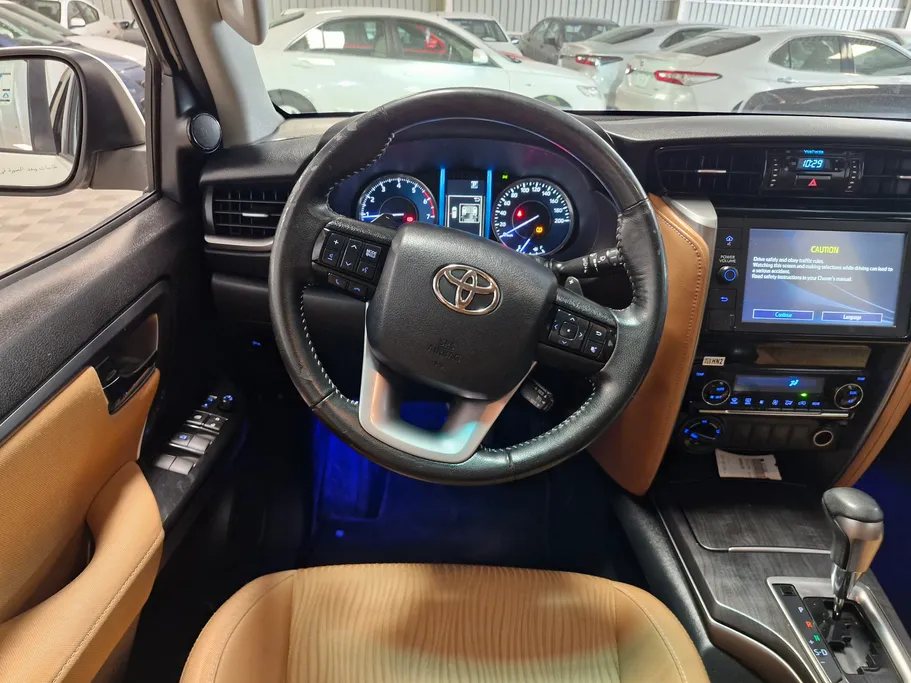 تويوتا فورتشنر VX 2022 