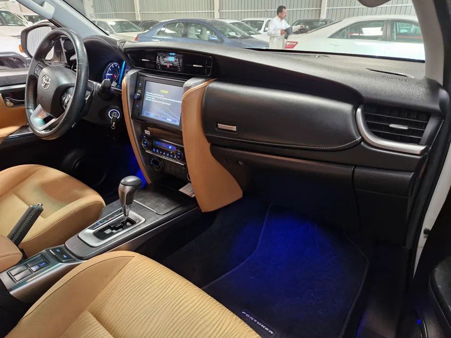 تويوتا فورتشنر VX 2022 