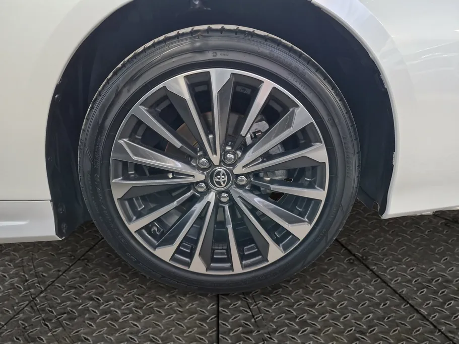 2025 Toyota Corolla XLI Executive Moonroof 