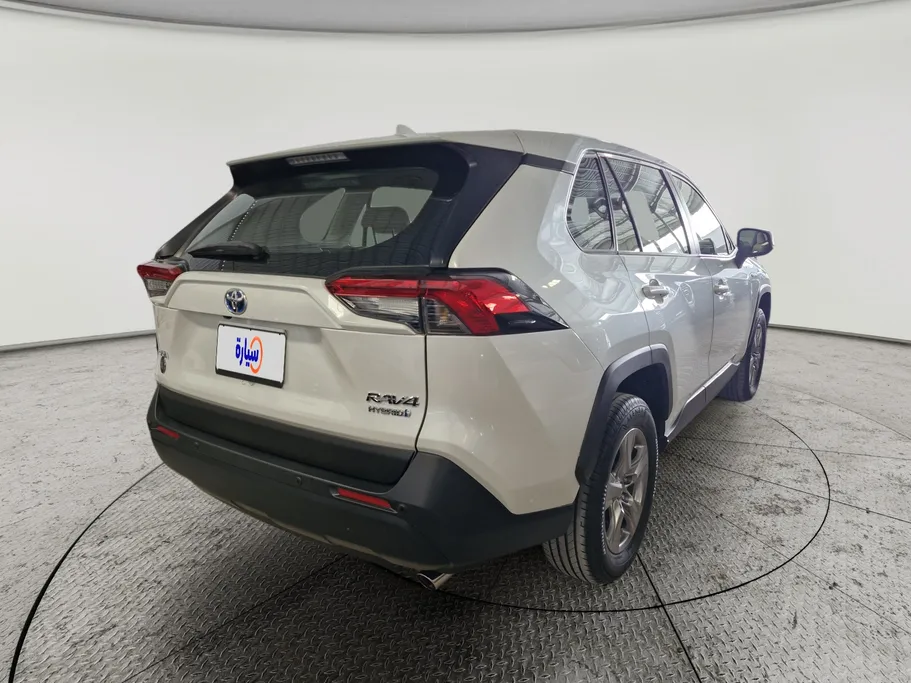 2023 Toyota RAV4 LE HEV 