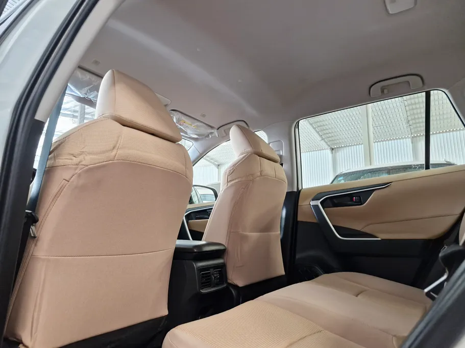 تويوتا راف فور LE HEV 2023 