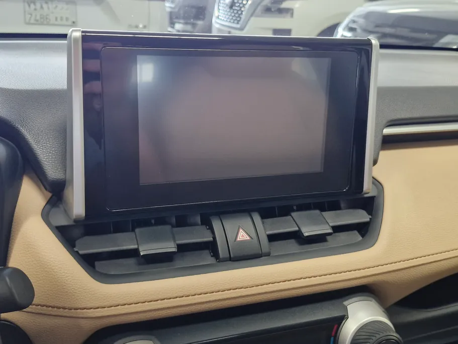 تويوتا راف فور LE 2024 