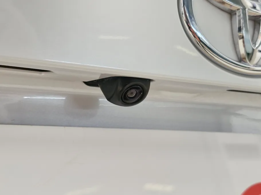 تويوتا راف فور LE 2024 