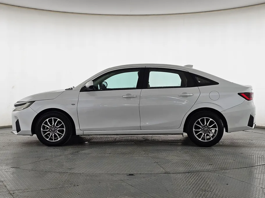 تويوتا يارس Y 2023 