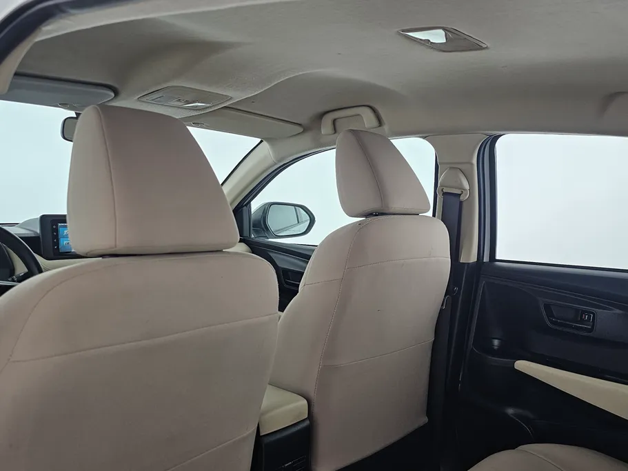 تويوتا يارس Y 2023 