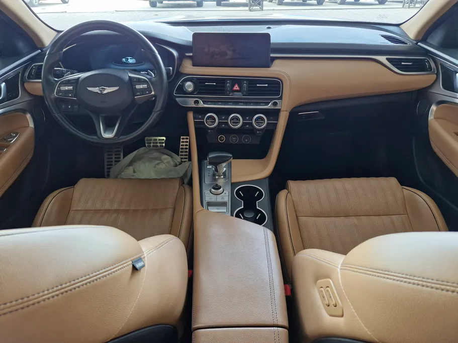 2023 Genesis G70  