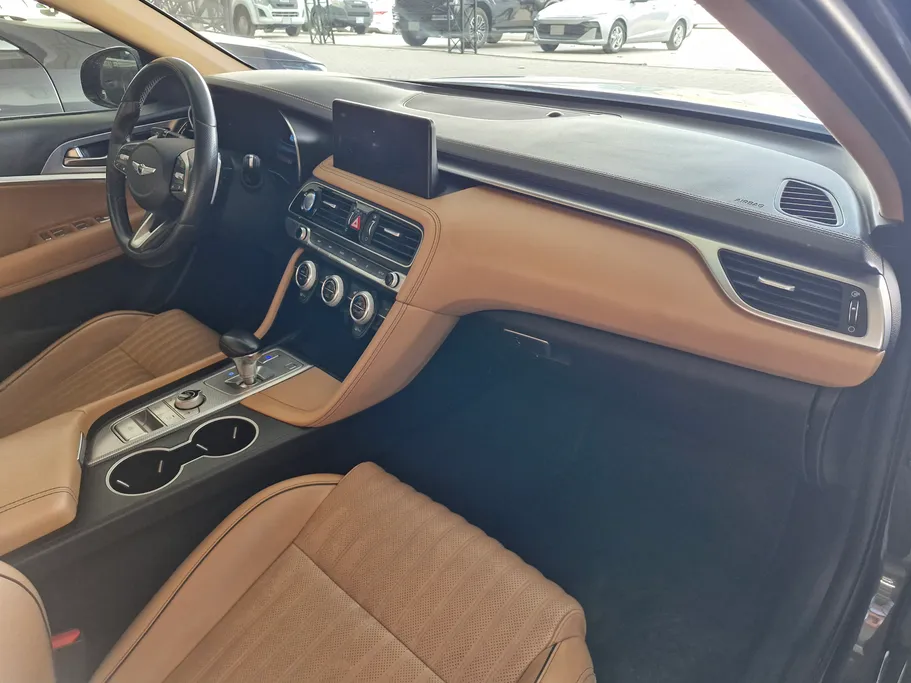 2023 Genesis G70  