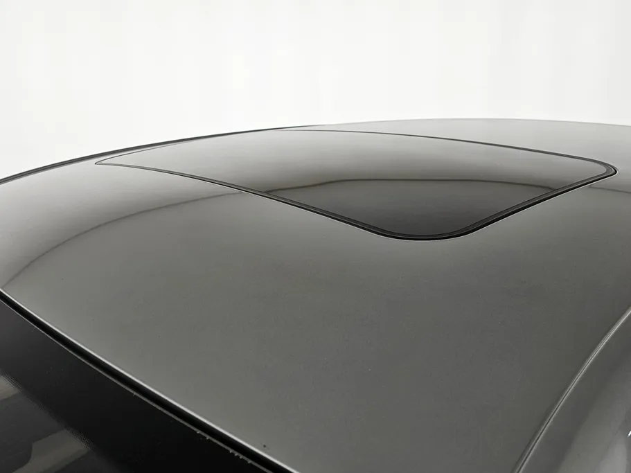 ام جي 5 LUX 2023 