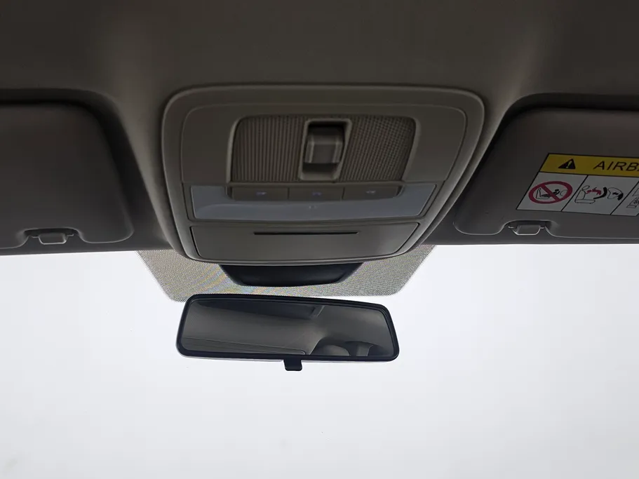 ام جي 5 LUX 2023 