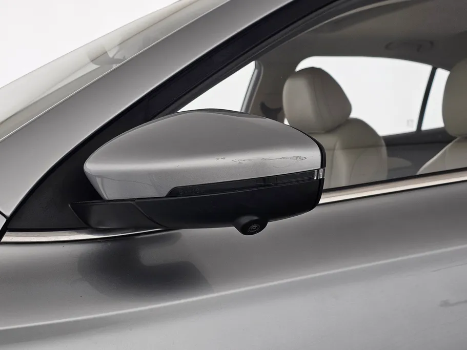 ام جي 5 LUX 2023 