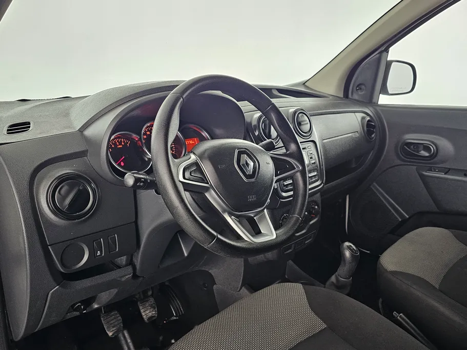 2021 Renault Docker Van بضاعة 