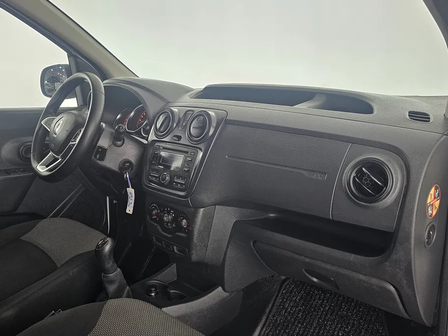 2021 Renault Docker Van بضاعة 