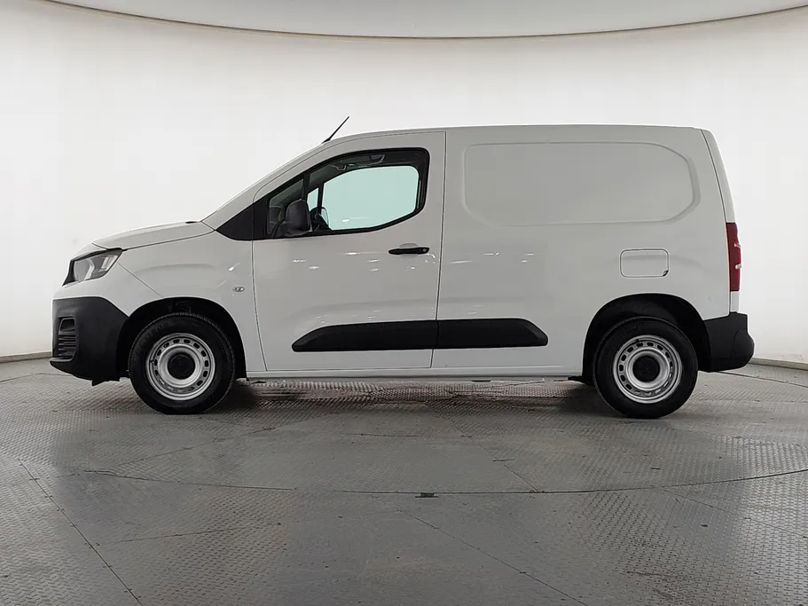 بيجو بارتنر Short van 2022 