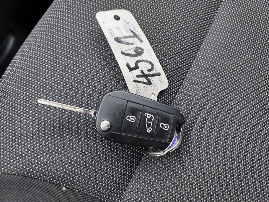 بيجو بارتنر Short van 2022 