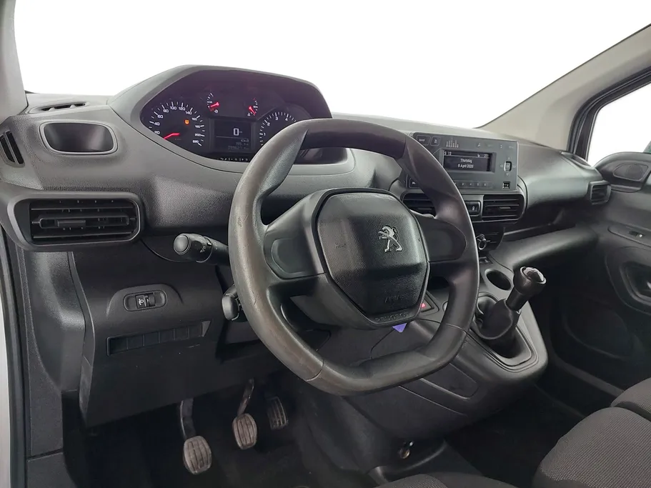 بيجو بارتنر Short van 2022 