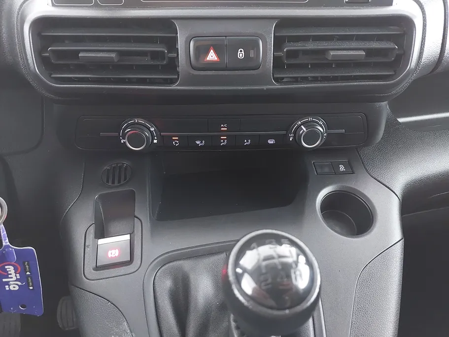 بيجو بارتنر Short van 2022 