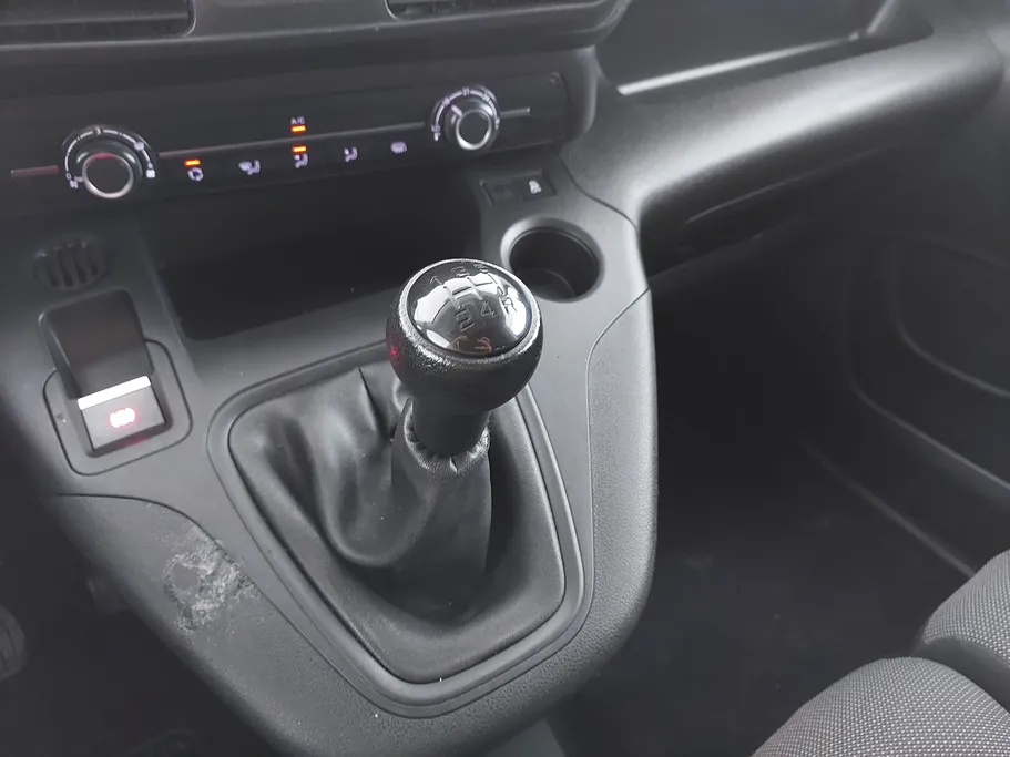 بيجو بارتنر Short van 2022 