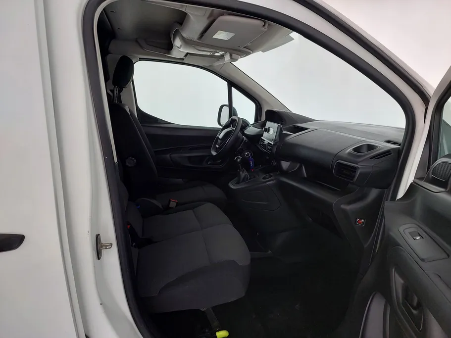 بيجو بارتنر Short van 2022 