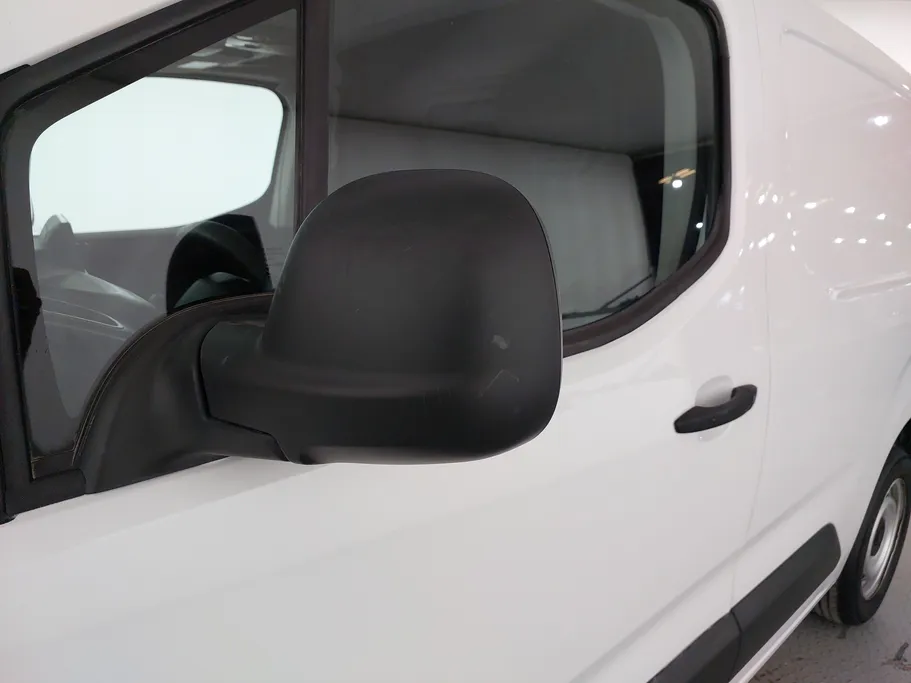 بيجو بارتنر Short van 2022 