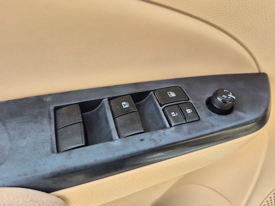 2021 Toyota Yaris  Y 