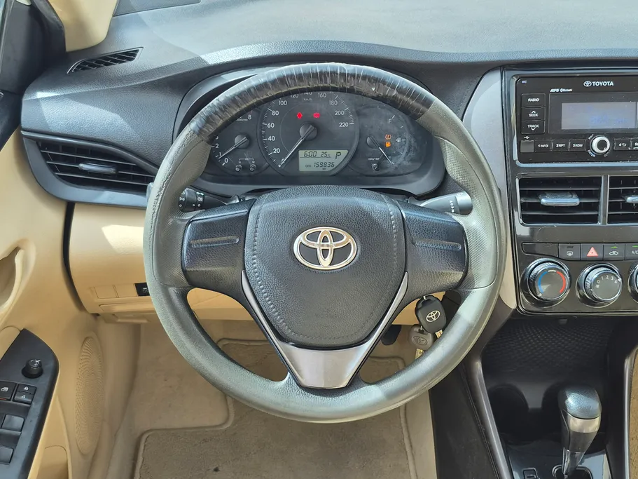 2021 Toyota Yaris  Y 