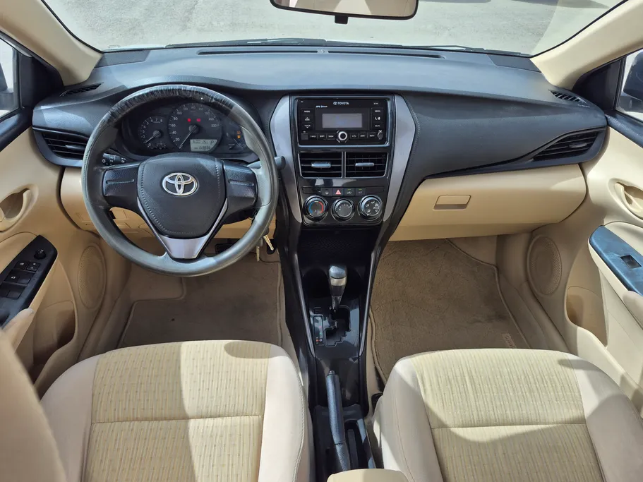 2021 Toyota Yaris  Y 