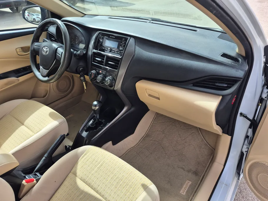 2021 Toyota Yaris  Y 