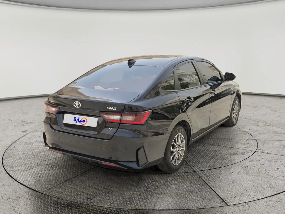 2023 Toyota Yaris  Y 