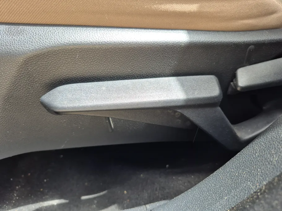 2023 Toyota Yaris  Y 