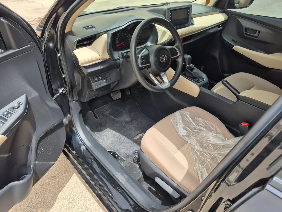 2023 Toyota Yaris  Y 