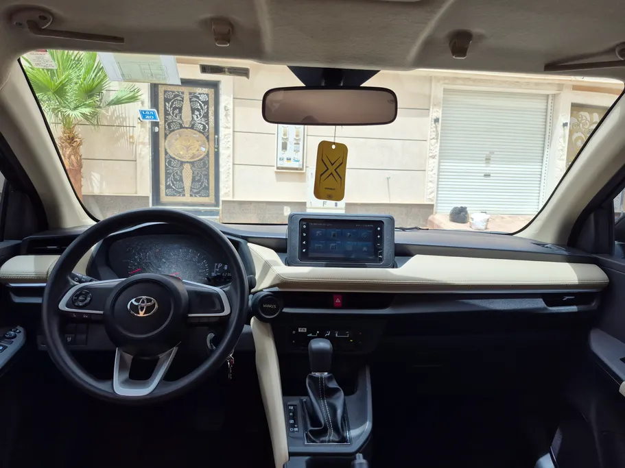 2023 Toyota Yaris  Y 
