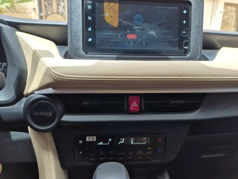 2023 Toyota Yaris  Y 