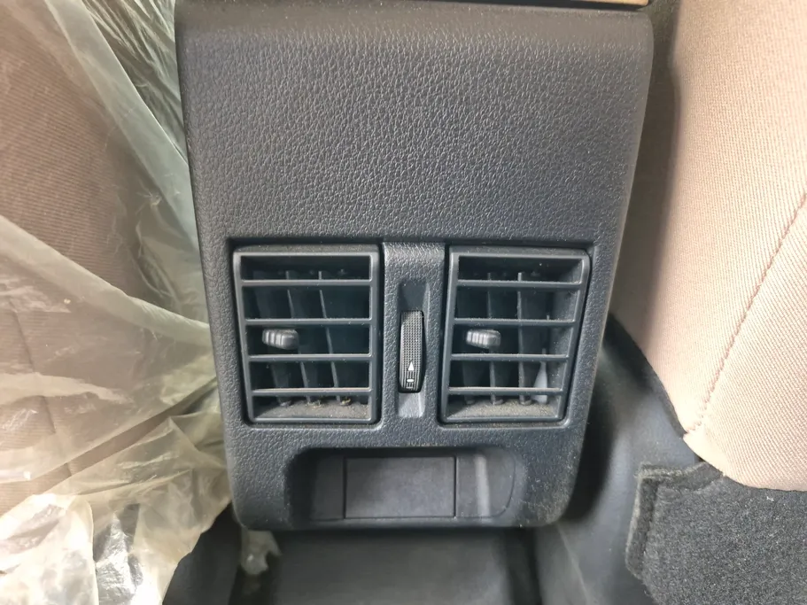 2023 Toyota Yaris  Y 