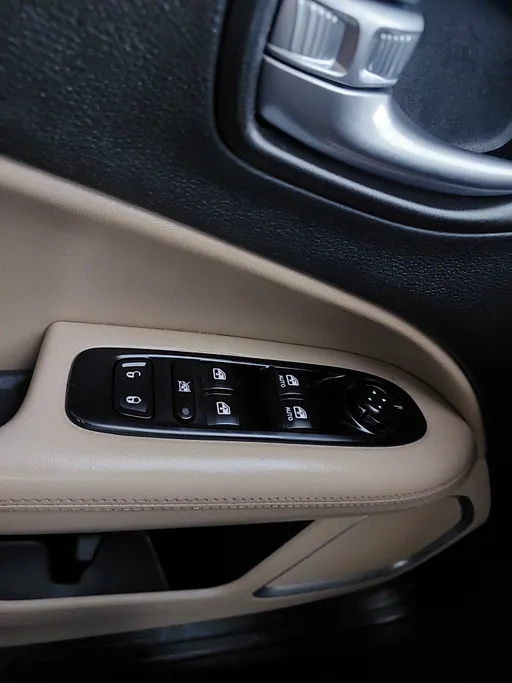 جيب كومباس Longitude 2019 