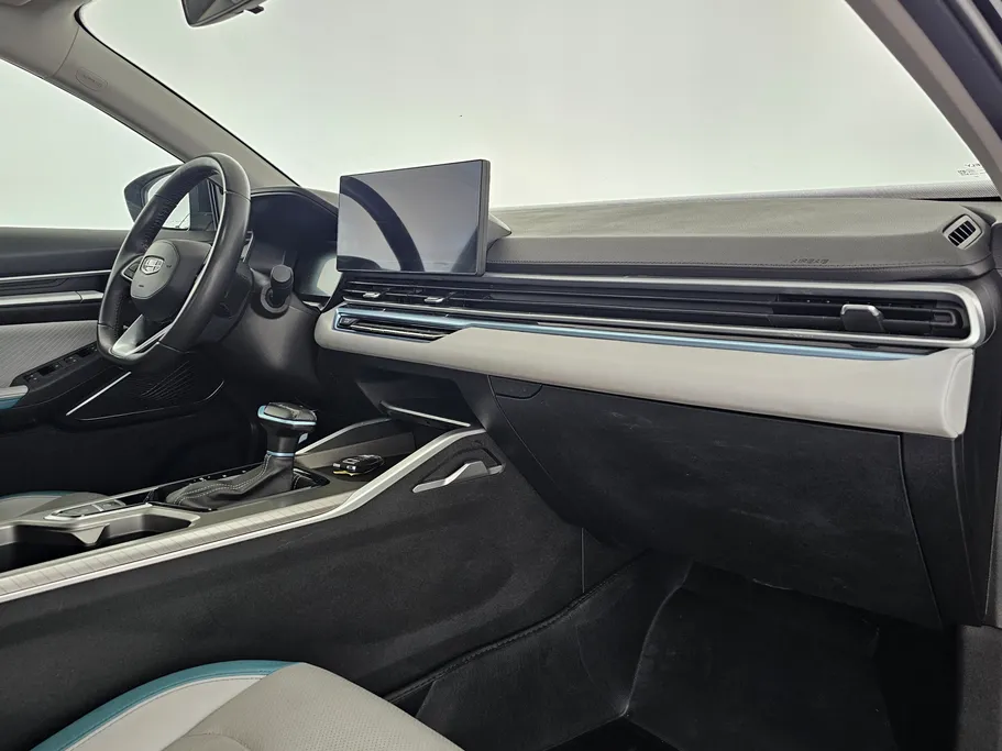 2025 Geely Emgrand GF 