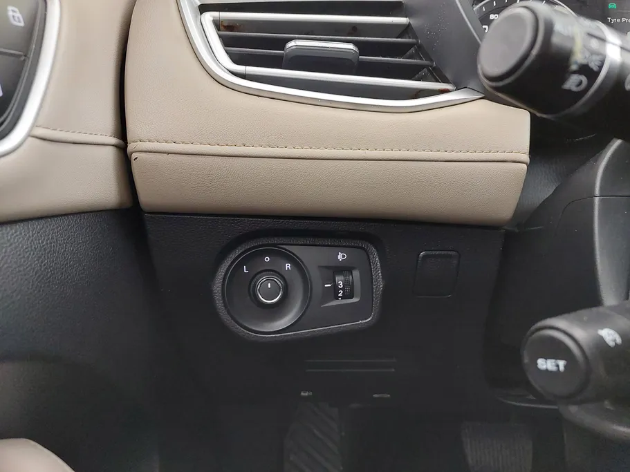 ام جي 5 COM 2022 