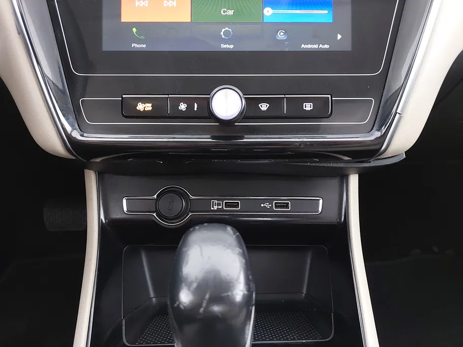 ام جي 5 COM 2022 