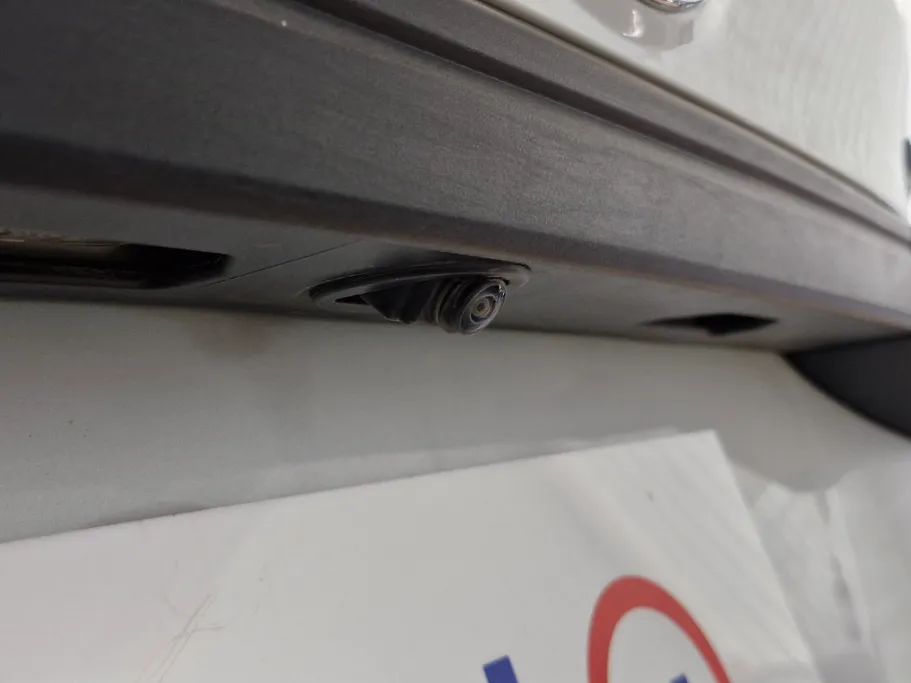 2023 Toyota Yaris  Y 