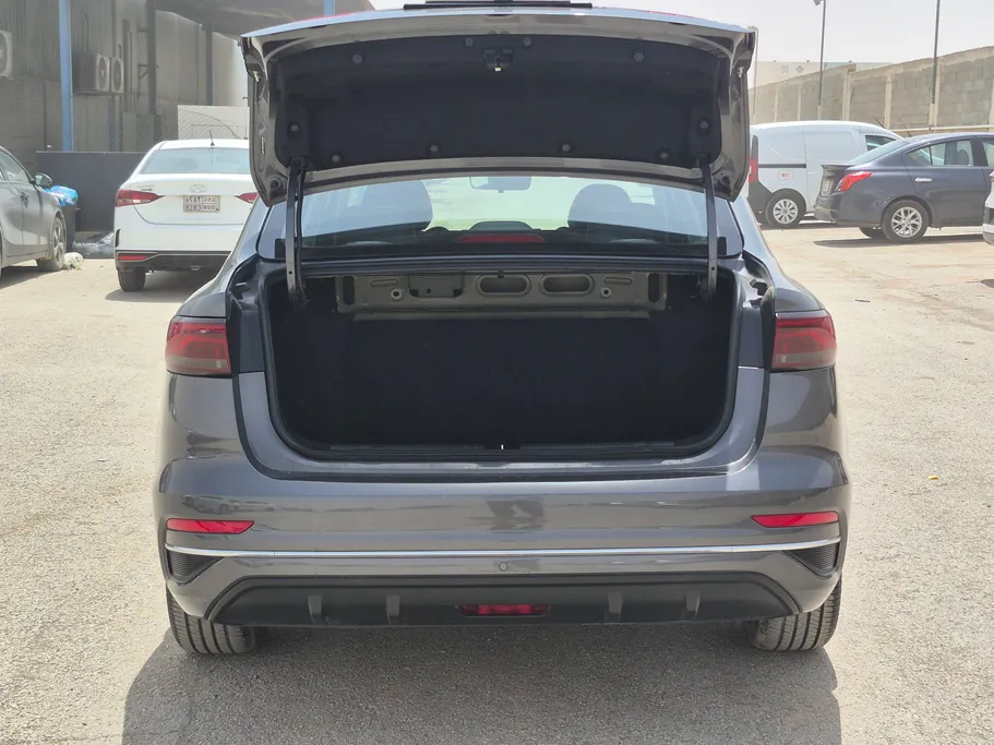 2025 Geely Emgrand GF 