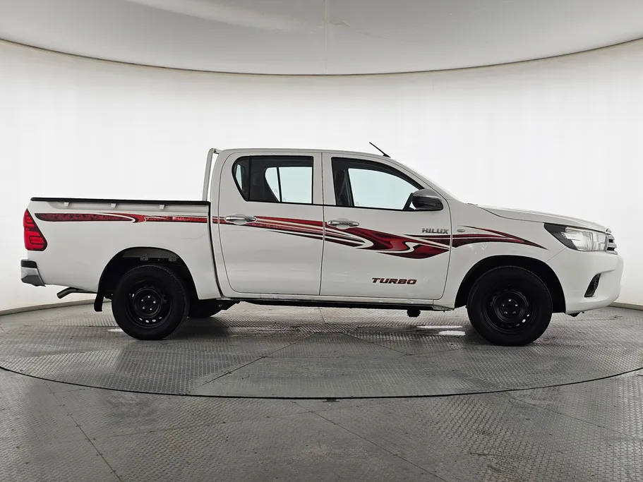 تويوتا هايلكس GL 2016 