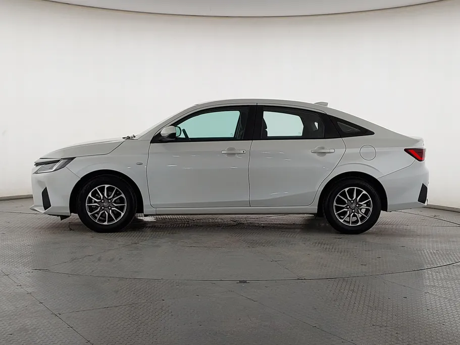 2023 Toyota Yaris  Y 