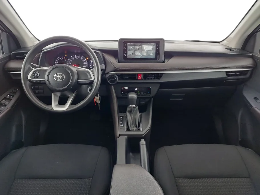 2023 Toyota Yaris  Y 