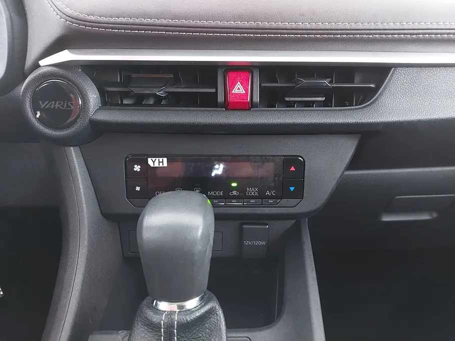 2023 Toyota Yaris  Y 