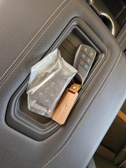 جي إم سي  يوكن AT4 2023 