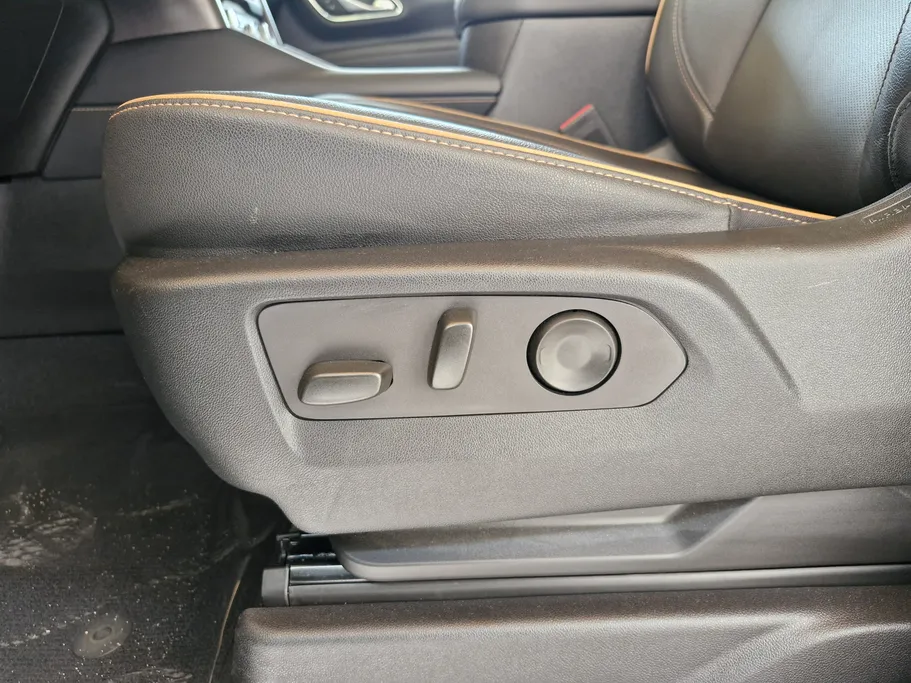 جي إم سي  يوكن AT4 2023 