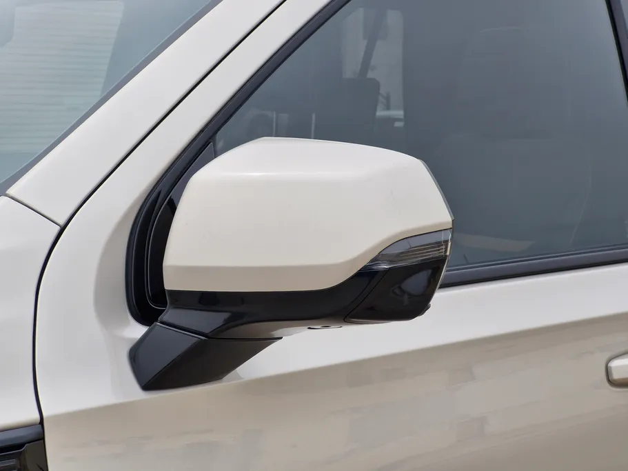 جي إم سي  يوكن AT4 2023 